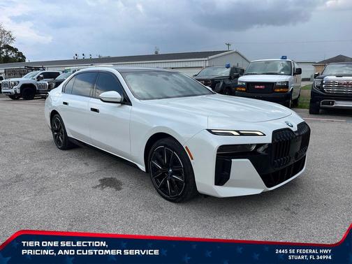 Mineral White Metallic 2023 BMW 760 i xDrive