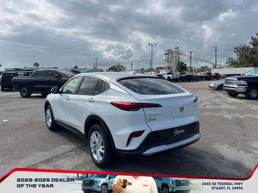 Summit White 2026 Buick Envista Preferred FWD