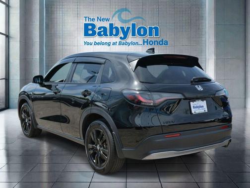 Crystal Black Pearl 2026 Honda HR-V AWD Sport