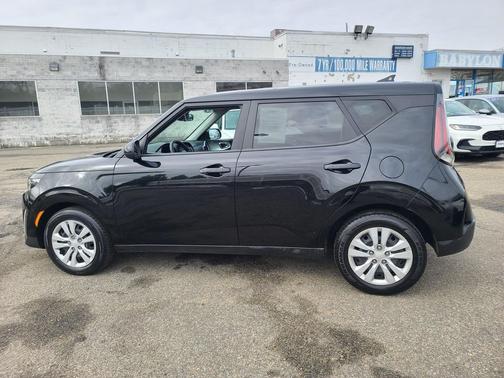 2023 Kia Soul LX