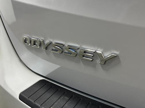 Platinum White Pearl 2026 Honda Odyssey Sport-L