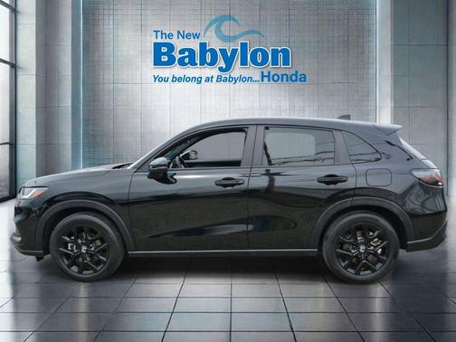 Crystal Black Pearl 2023 Honda HR-V AWD Sport