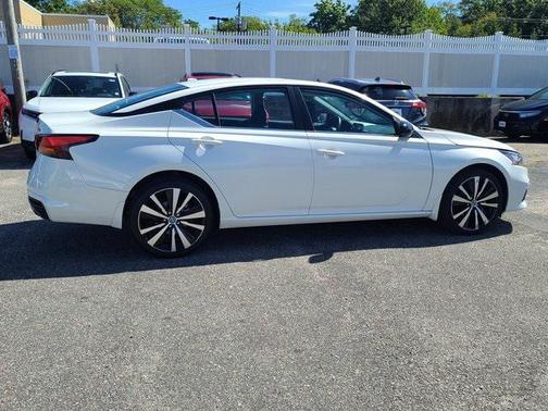 2021 Nissan Altima SR Intelligent AWD