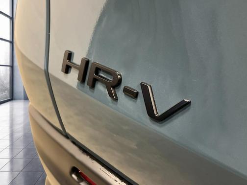 Nordic Forest Pearl 2027 Honda HR-V Sport AWD