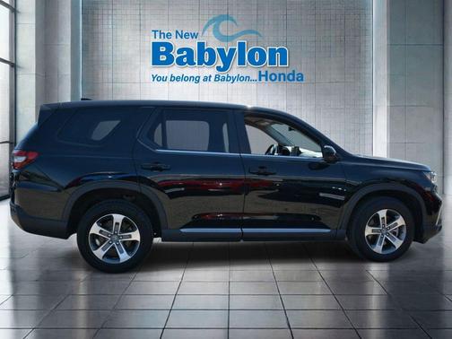 Crystal Black Pearl 2024 Honda Pilot EX-L 7 Passenger