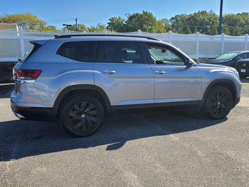 2024 Volkswagen Atlas 2.0T SE w/Technology 4MOTION