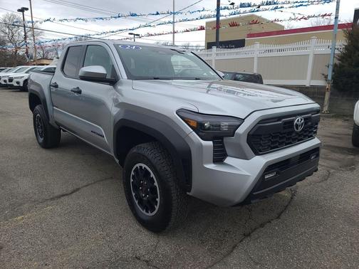 2024 Toyota Tacoma TRD Off Road