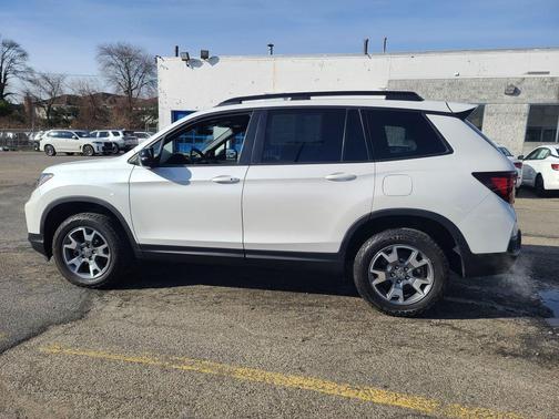 2023 Honda Passport AWD TrailSport