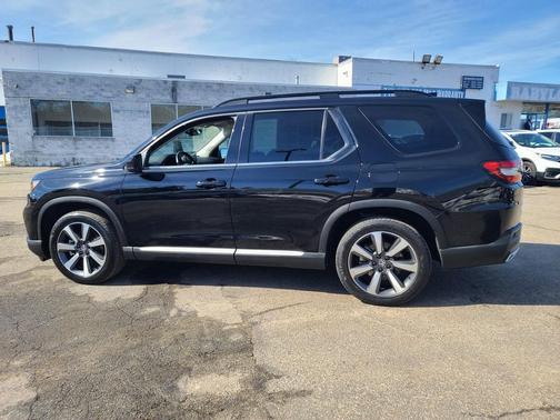2023 Honda Pilot AWD Elite