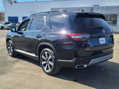 2023 Honda Pilot AWD Elite