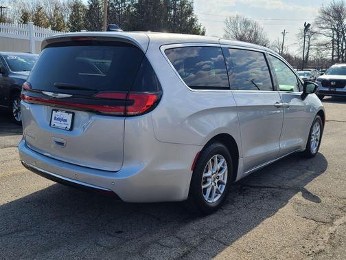 Silver Mist Clearcoat 2024 Chrysler Pacifica Touring L