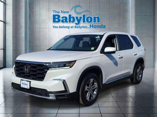 Champagne 2023 Honda Pilot AWD EX-L 8 Passenger