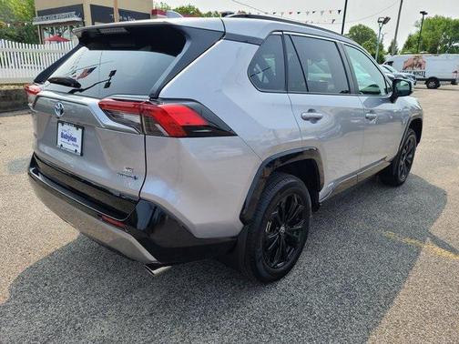 2023 Toyota RAV4 Hybrid SE