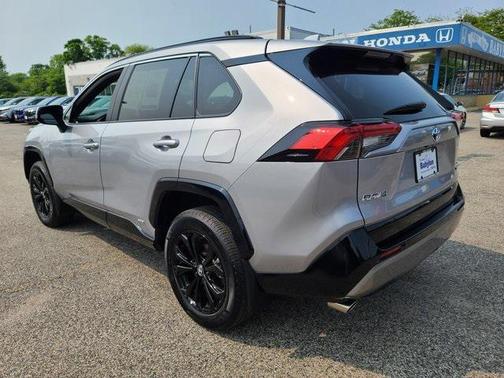2023 Toyota RAV4 Hybrid SE
