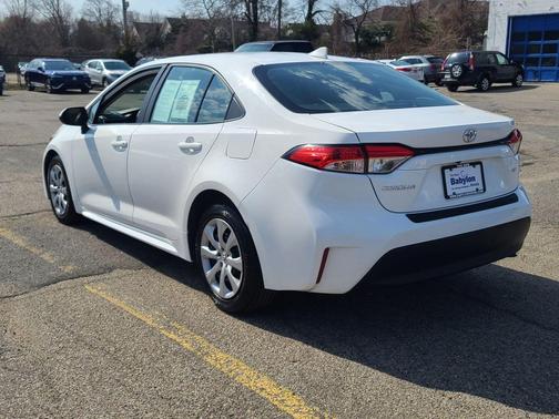 Ice Cap 2023 Toyota Corolla LE
