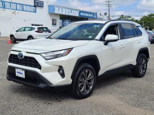 2022 Toyota RAV4 Hybrid XLE Premium