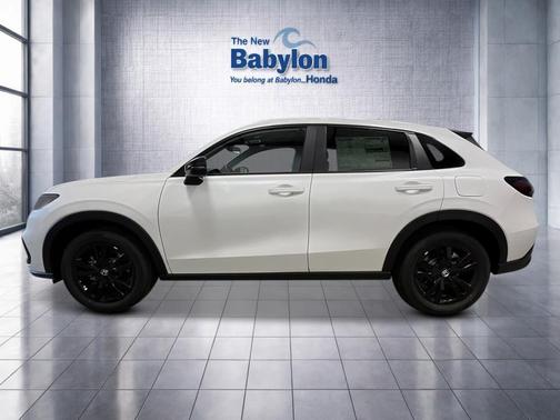 Platinum White Pearl 2026 Honda HR-V AWD Sport