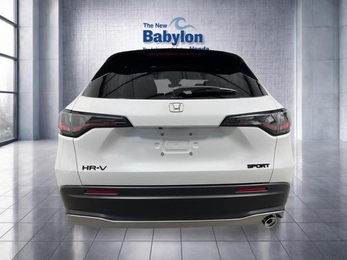 Platinum White Pearl 2026 Honda HR-V AWD Sport