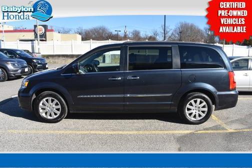 2014 Chrysler Town & Country Touring