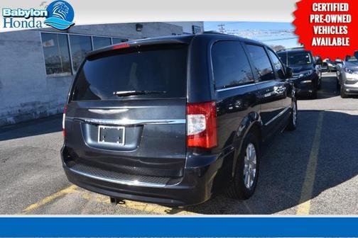 2014 Chrysler Town & Country Touring