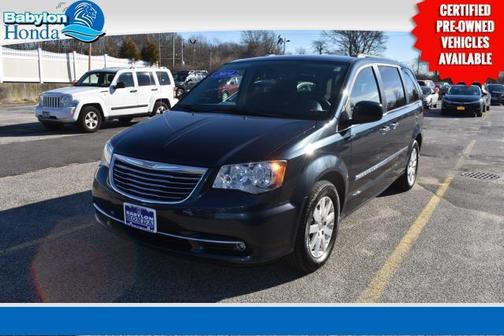 2014 Chrysler Town & Country Touring
