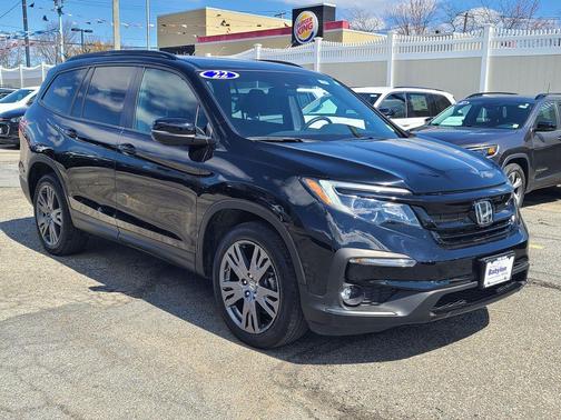 Crystal Black Pearl 2022 Honda Pilot AWD Sport