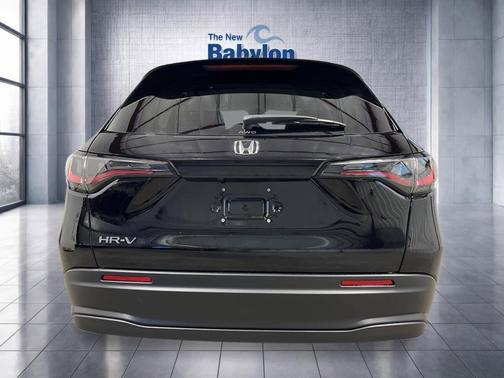 Crystal Black Pearl 2027 Honda HR-V LX