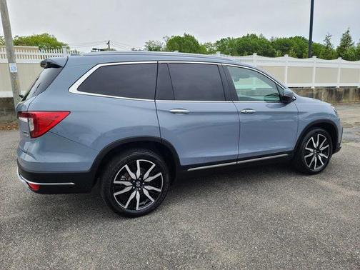 2022 Honda Pilot Touring 8-Passenger