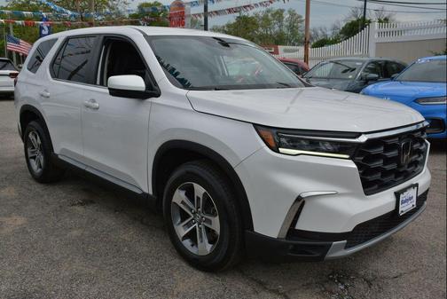 Platinum White Pearl 2023 Honda Pilot AWD EX-L 7 Passenger