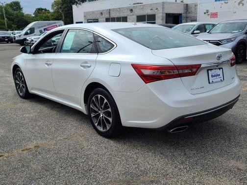 2017 Toyota Avalon XLE