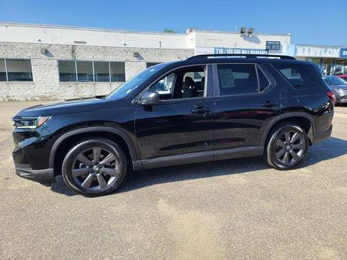 2023 Honda Pilot AWD Sport