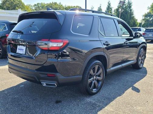 2023 Honda Pilot AWD Sport