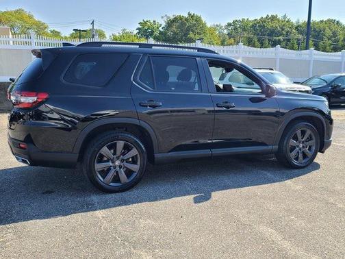 2023 Honda Pilot AWD Sport
