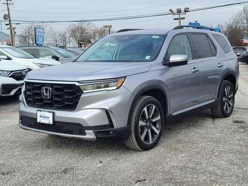 2023 Honda Pilot Touring 8-Passenger