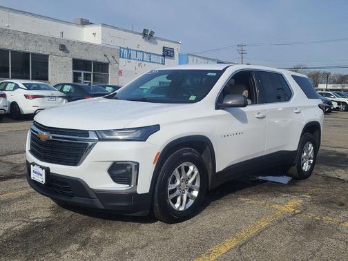 2023 Chevrolet Traverse LS