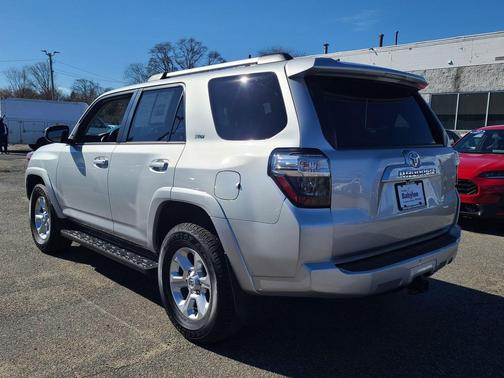2024 Toyota 4Runner SR5