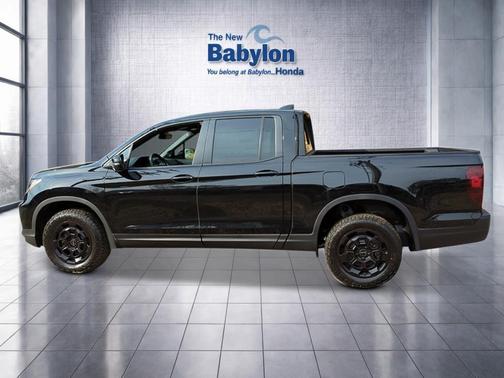 Crystal Black Pearl 2026 Honda Ridgeline TrailSport+