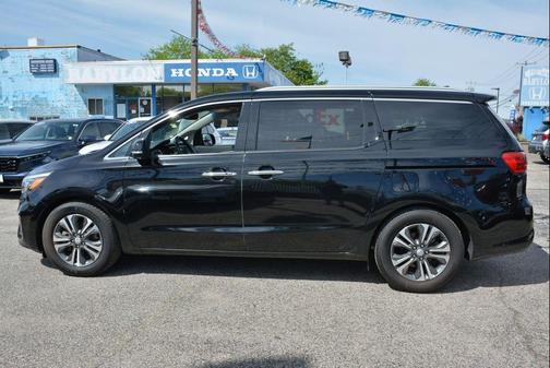 Aurora Black 2019 Kia Sedona SX
