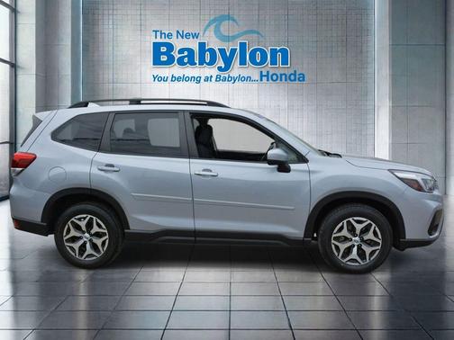 Ice Silver Metallic 2021 Subaru Forester Premium