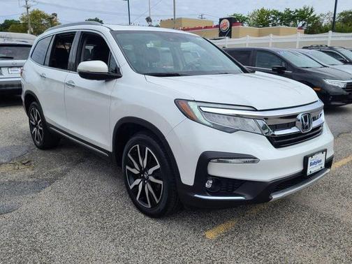 2022 Honda Pilot Touring 8-Passenger