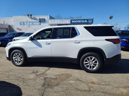 2023 Chevrolet Traverse LS