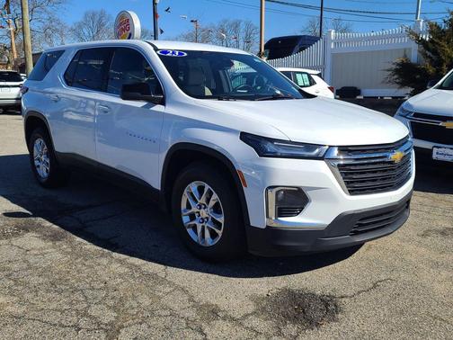2023 Chevrolet Traverse LS