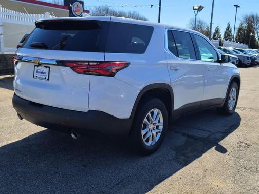 2023 Chevrolet Traverse LS