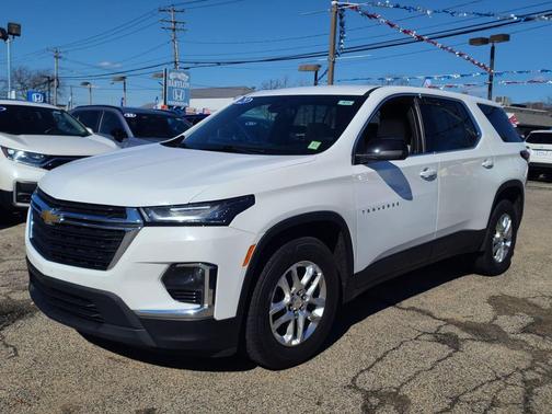 2023 Chevrolet Traverse LS