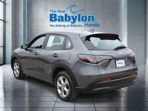 Modern Steel Metallic 2024 Honda HR-V LX