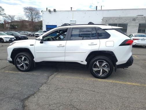 2023 Toyota RAV4 Prime SE