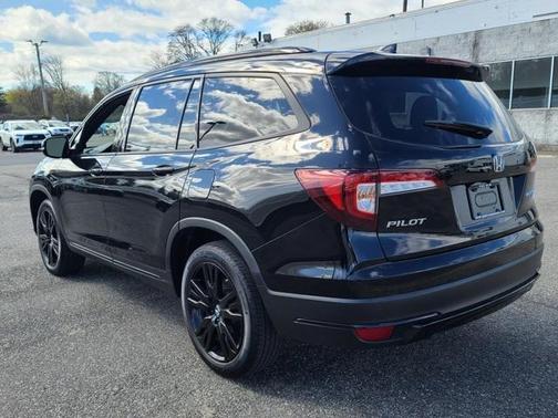 2022 Honda Pilot AWD Black Edition