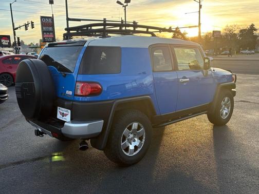 2007 Toyota FJ Cruiser Base (Retail Orders Only) (A5)