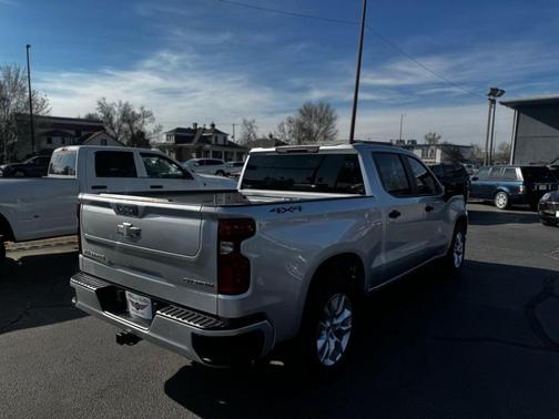Silver 2022 Chevrolet Silverado 1500 Limited Custom