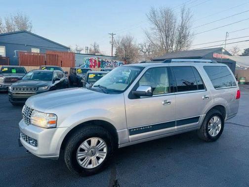 2014 Lincoln Navigator Base